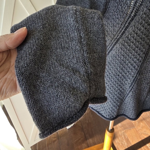 Calvin Klein Women's Knit Long Sleeve Sweater In Gray - Picture 4 of 11